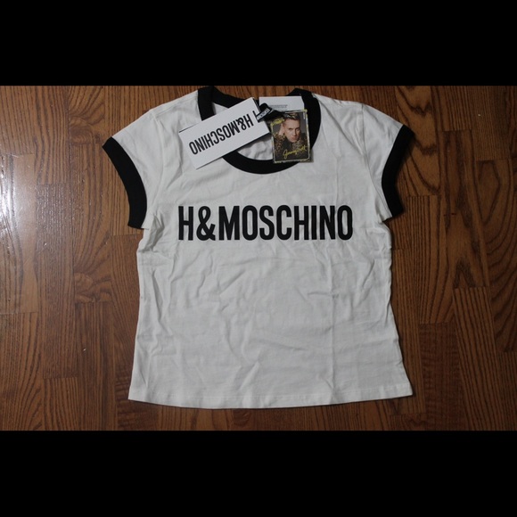MOSCHINO [TV] H&M. Fitted Tee with Logo - Picture 3 of 3